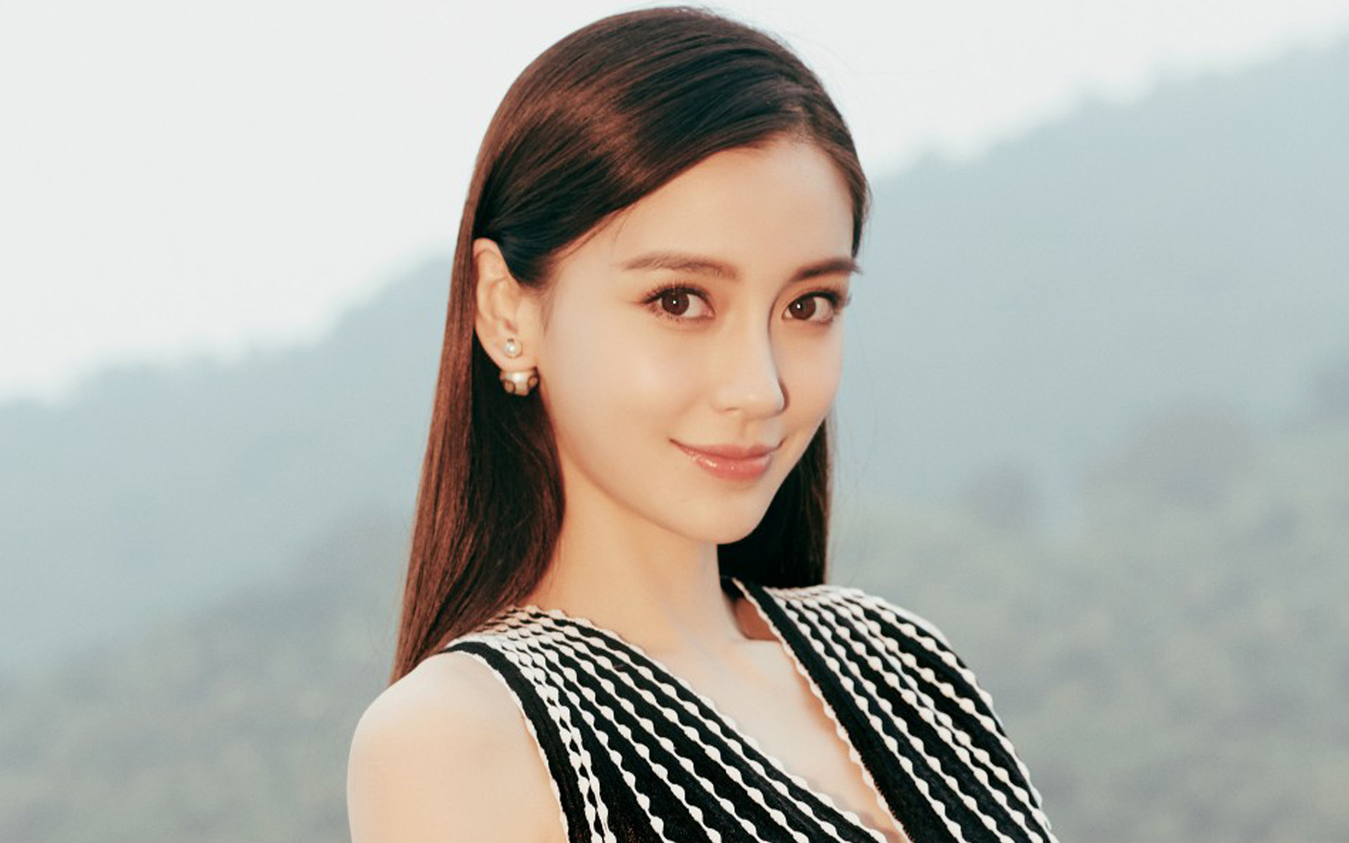 angelababy摩登性感图片桌面壁纸,分辨率:1920x1200