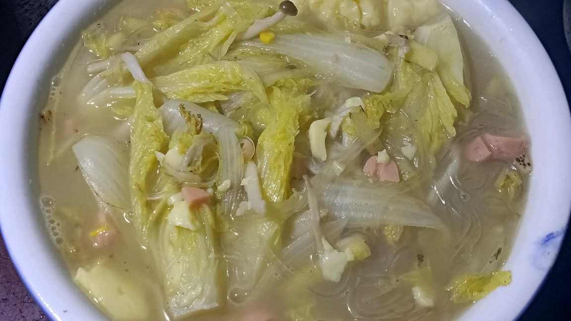 美味又营养的娃娃菜豆腐汤是冬天必吃菜,暖胃易消化,宝宝也爱吃