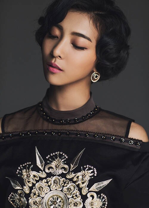 朴善怜气质短发魅力时尚写真