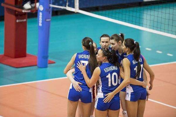 俄女排队长气质多变,大长腿格外吸睛,10年前世锦赛就被大胆启用