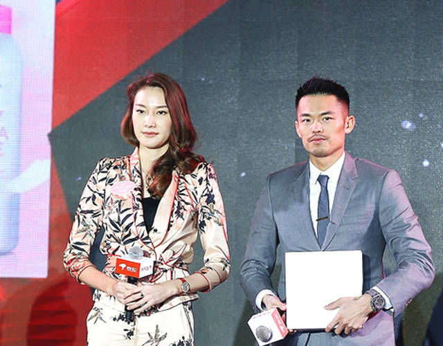 同样原谅丈夫出轨,马伊琍文章生活美满,谢杏芳林丹同框形同路人