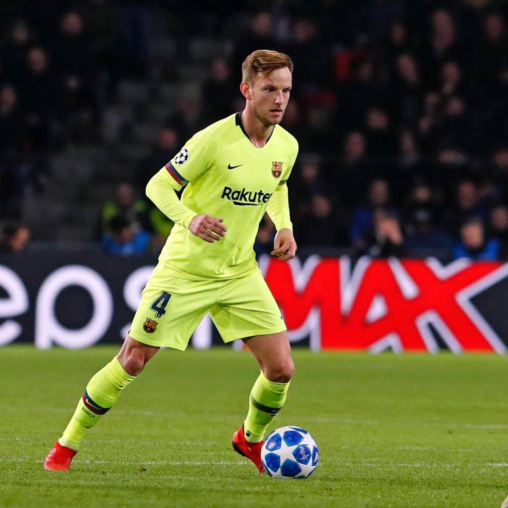 巴萨与阿尔巴完成续约,拉基蒂奇去留成疑