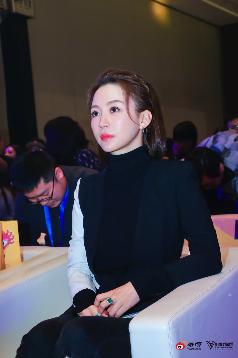 12月23日,"九球天后"潘晓婷受邀出席了2018微博v影响力峰会.