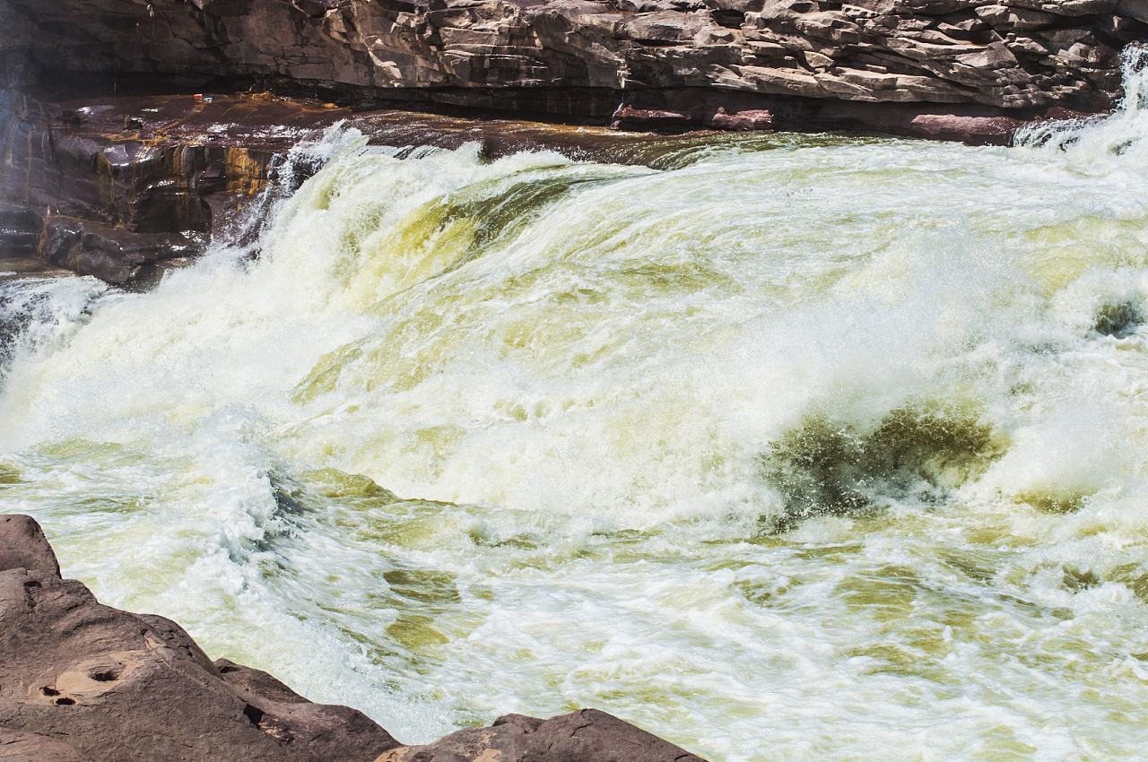 黄河水终于由浑浊变清澈了,当地人很高兴,专家:并非好事
