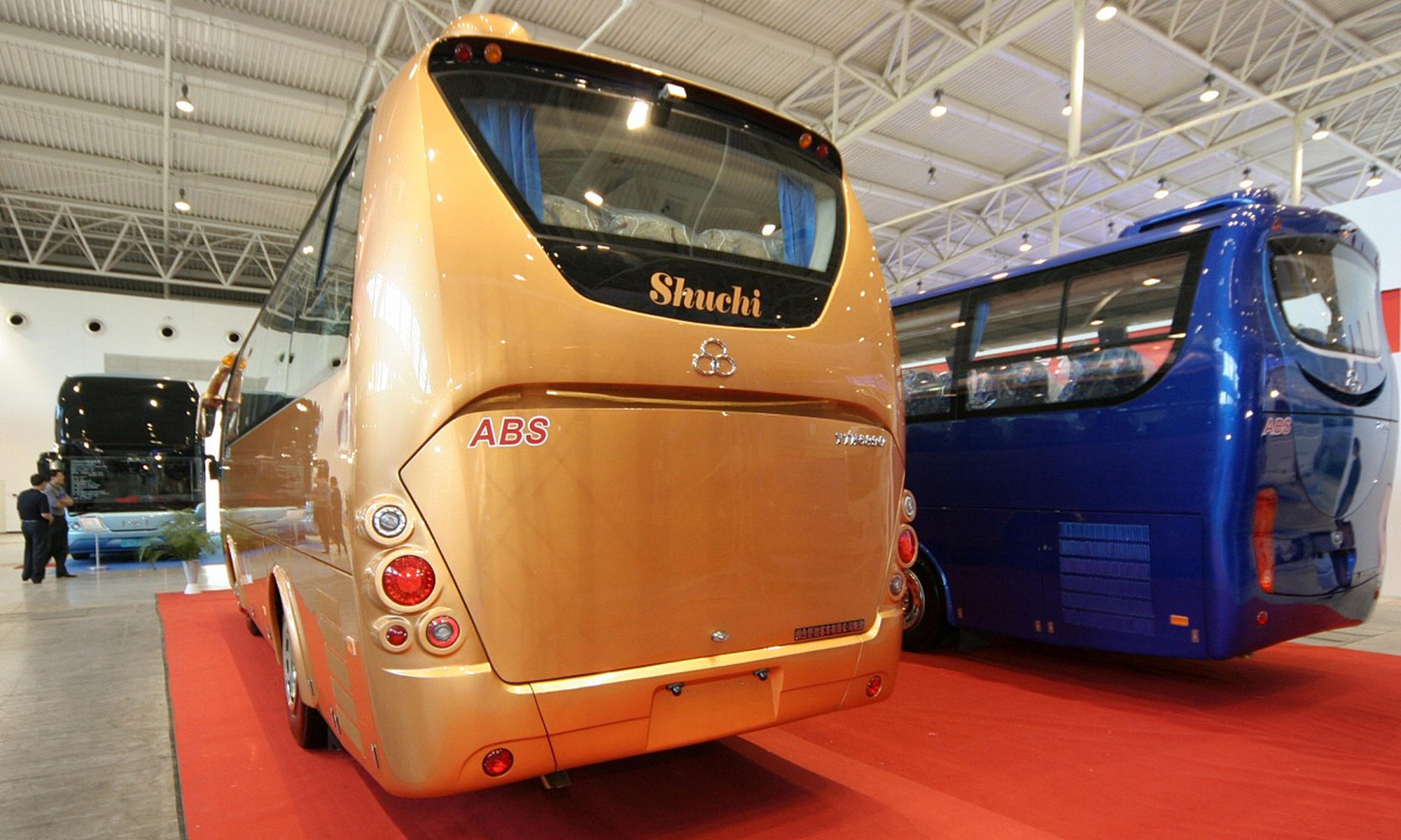 台山旅游选择19座宇通中巴带司机旅游包车服务是优选,车型适中,舒适