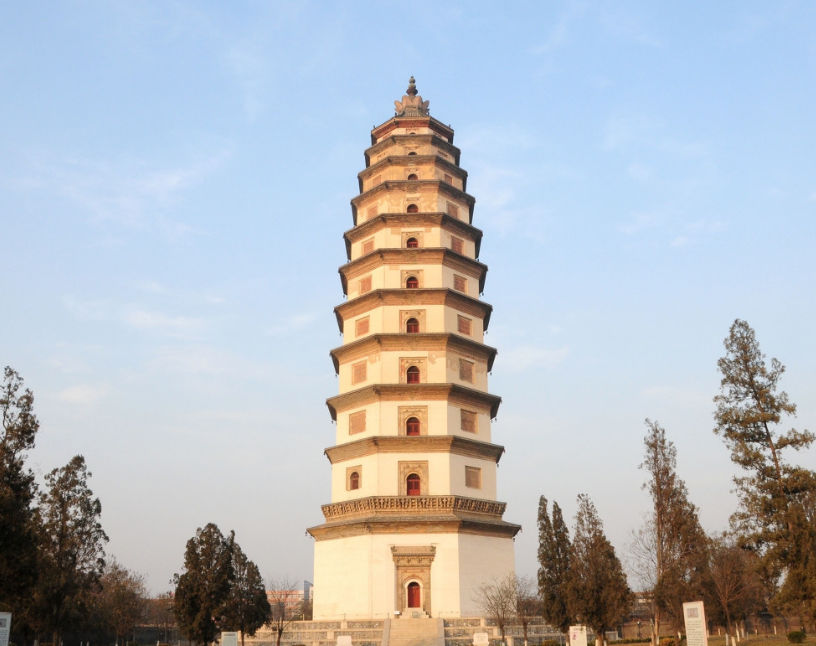 河北省保定市,定州开元寺塔.古塔挺拔耸立,造型威武端庄.