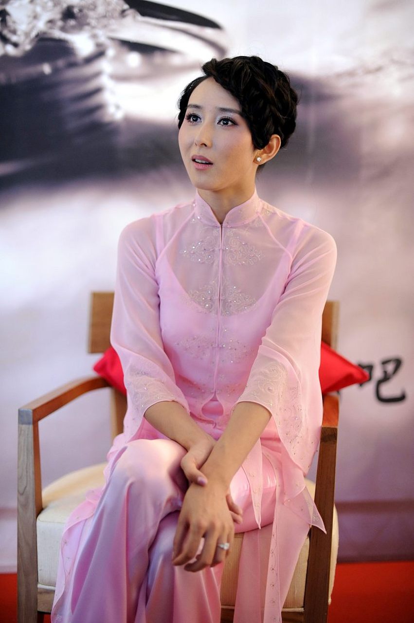 推荐一部巜天行者》一个改邪归正的故事,由胡静,郑伊健,葛民辉,方中信