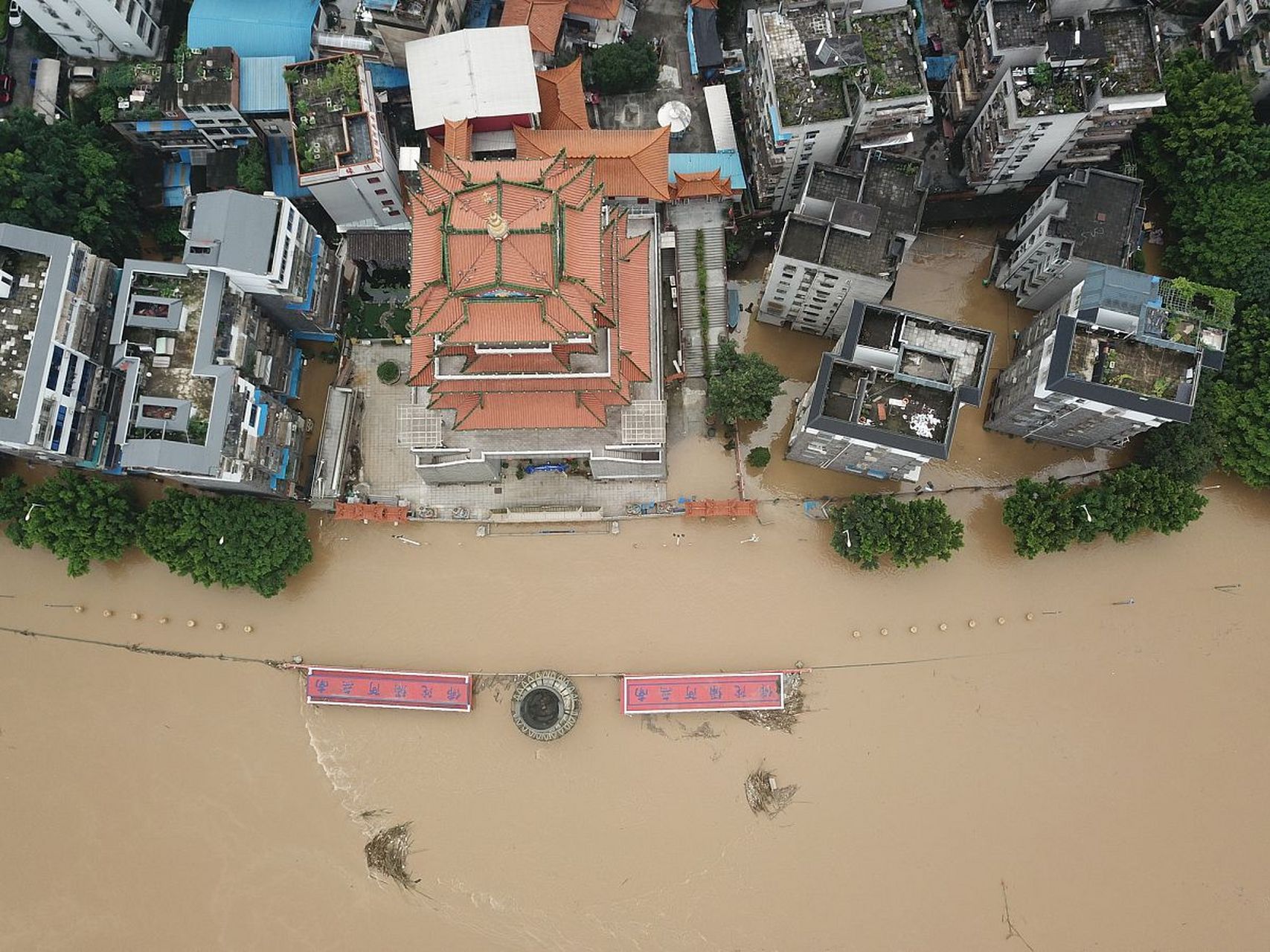 希望他们安全归来!