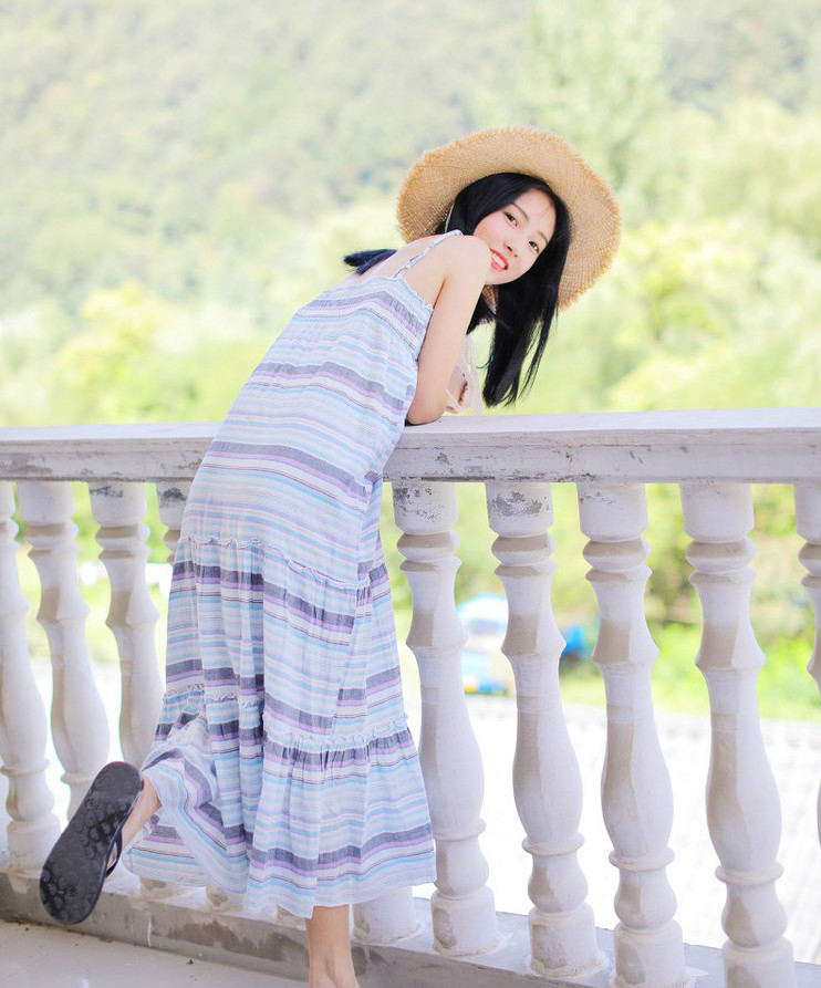 水灵灵美少女 闪亮电眼长发披肩回眸浅笑