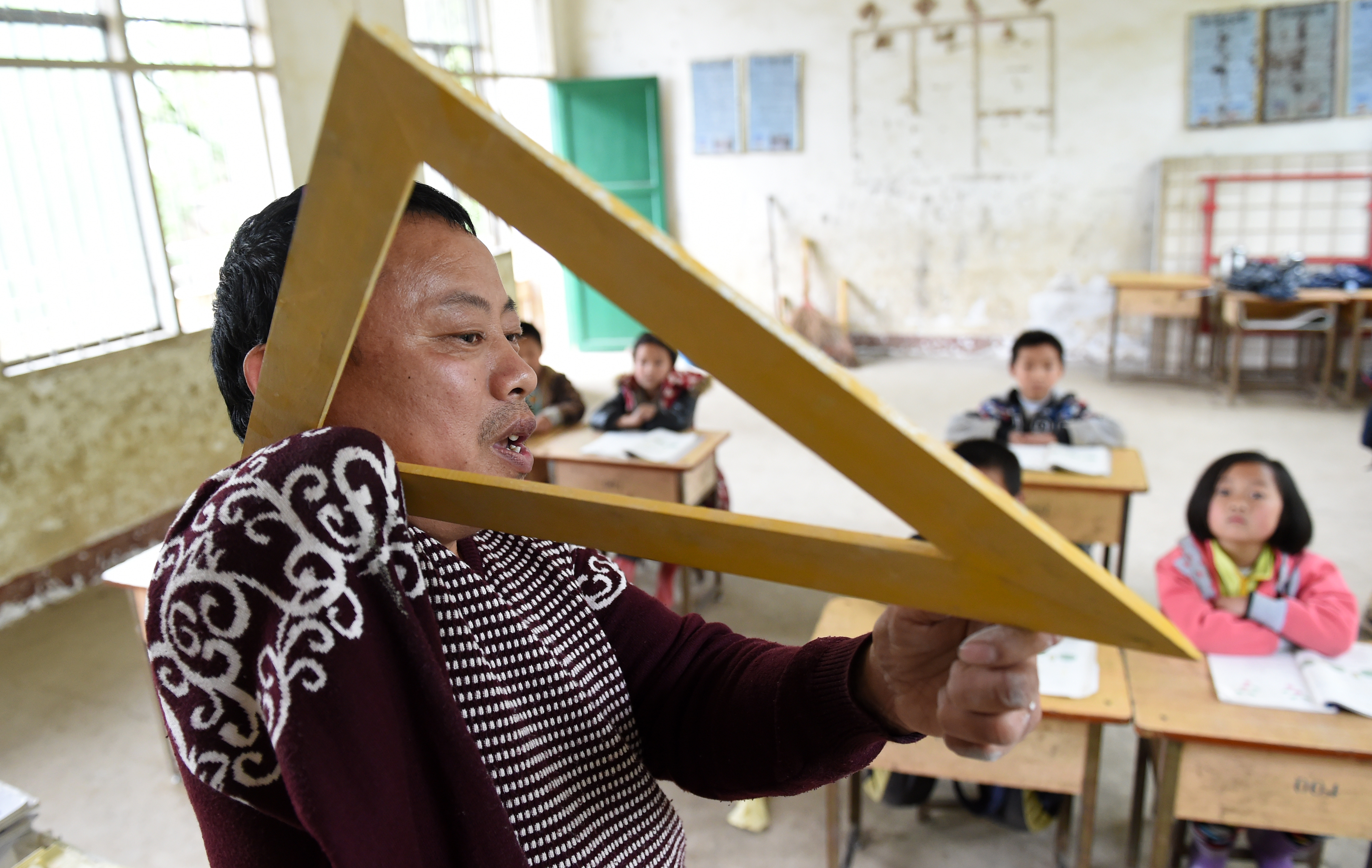 为人师表 初心如炬——山区教师7年影像志(1)