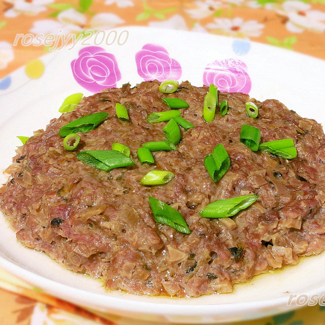 隔水蒸冲菜牛肉饼