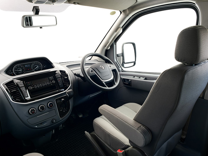 名爵v80在本次曼谷车展上正式亮相,这款11座车型表现如何呢