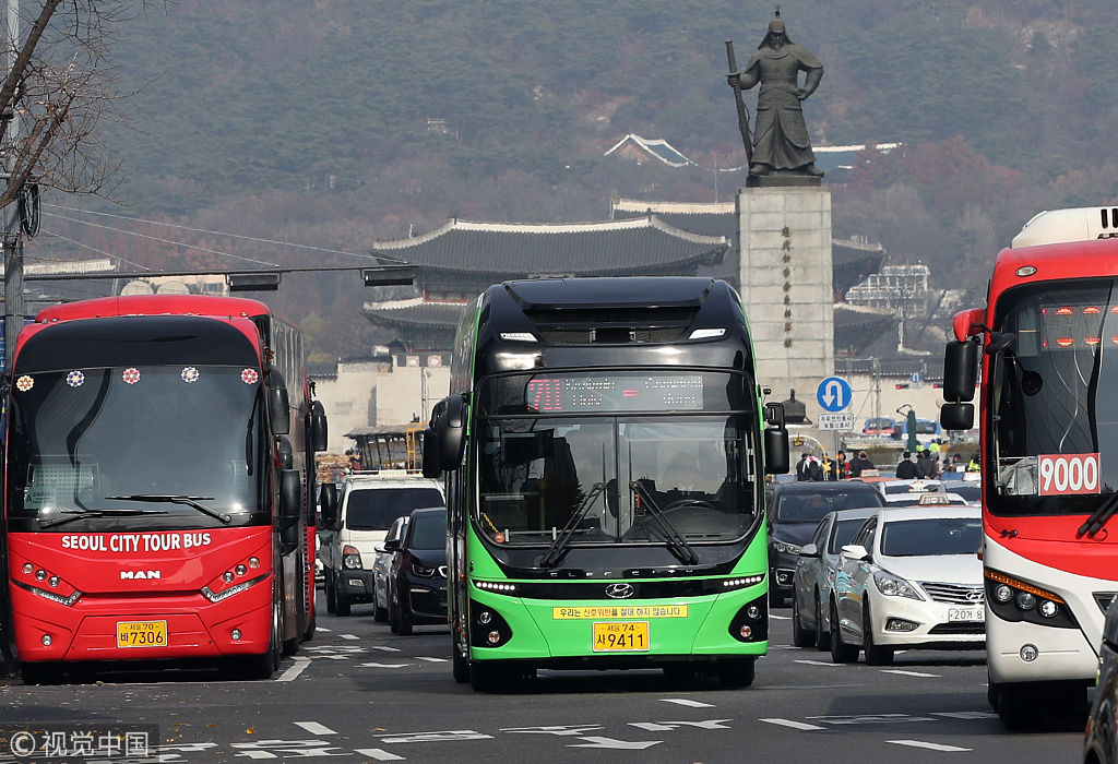 韩国首尔公交大换新 "小清新"电动巴士上路