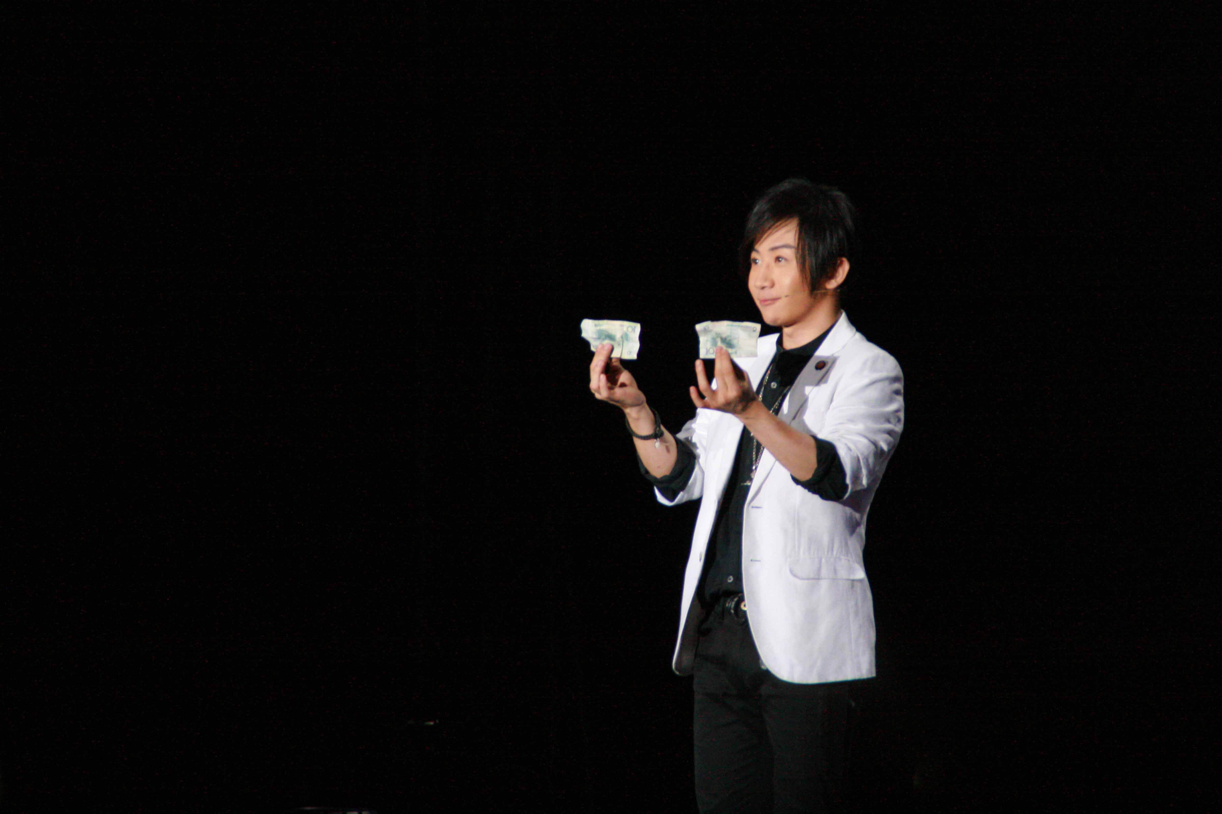 中国台湾著名魔术师刘谦