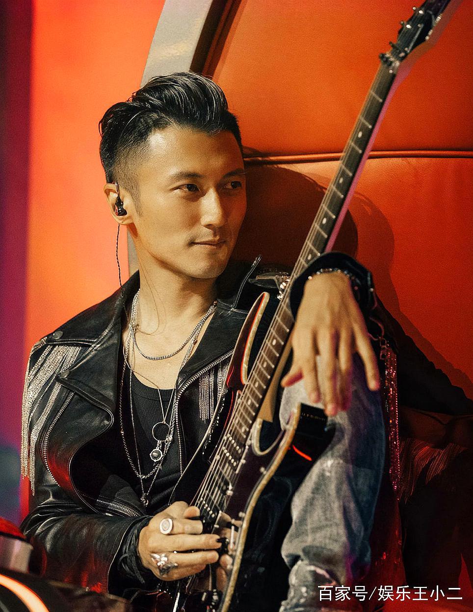 谢霆锋发布弹吉他视频,让我知道了原来电吉他还能这样弹