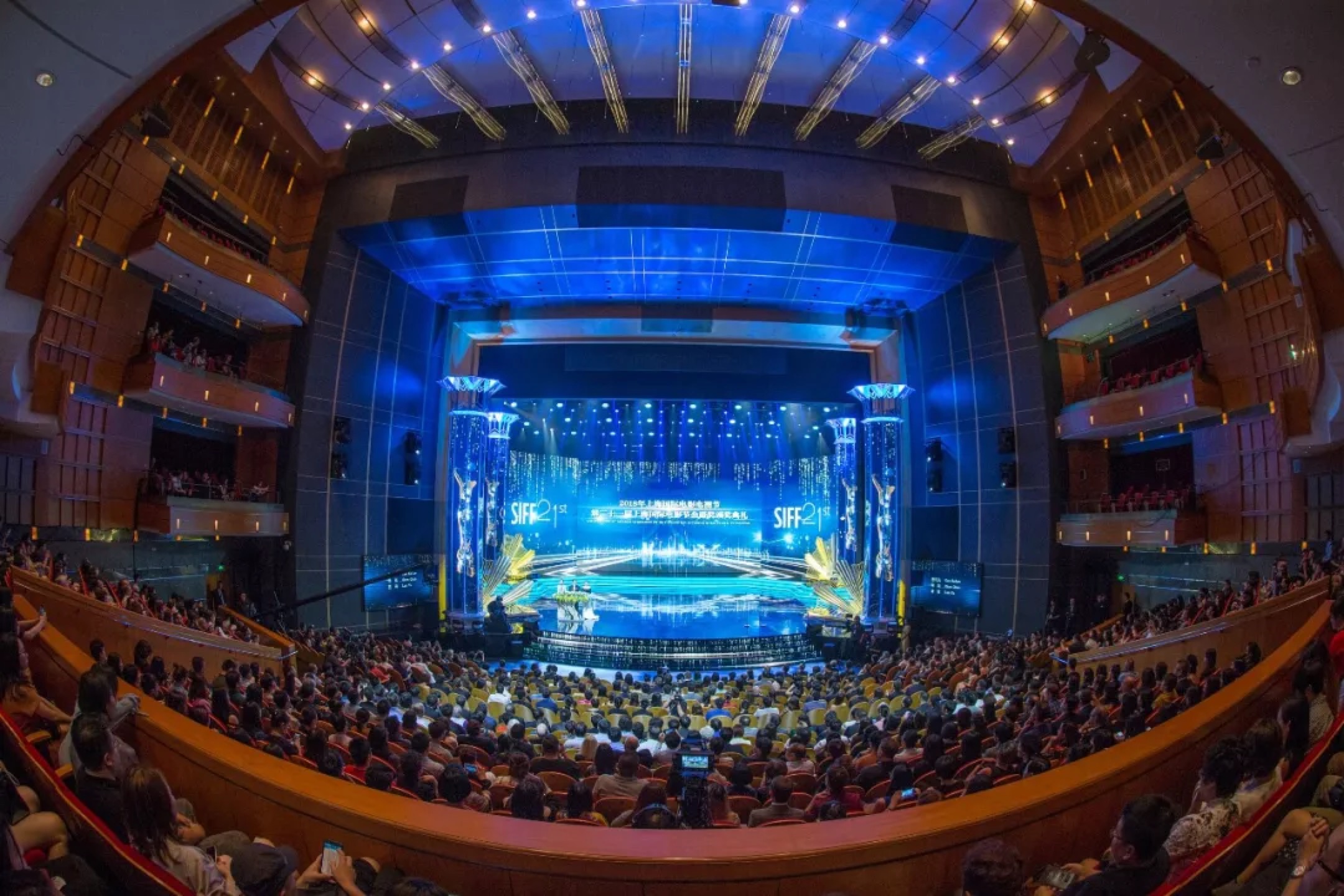 上海电影节 | 朴实而诗意,合拍片《再别天堂》获金爵奖最佳电影