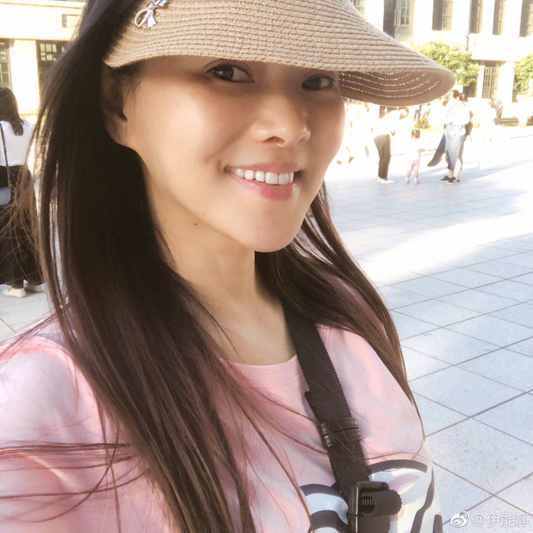 伊能静晒女儿小米粒近照,感慨面对女儿成长开始怕老
