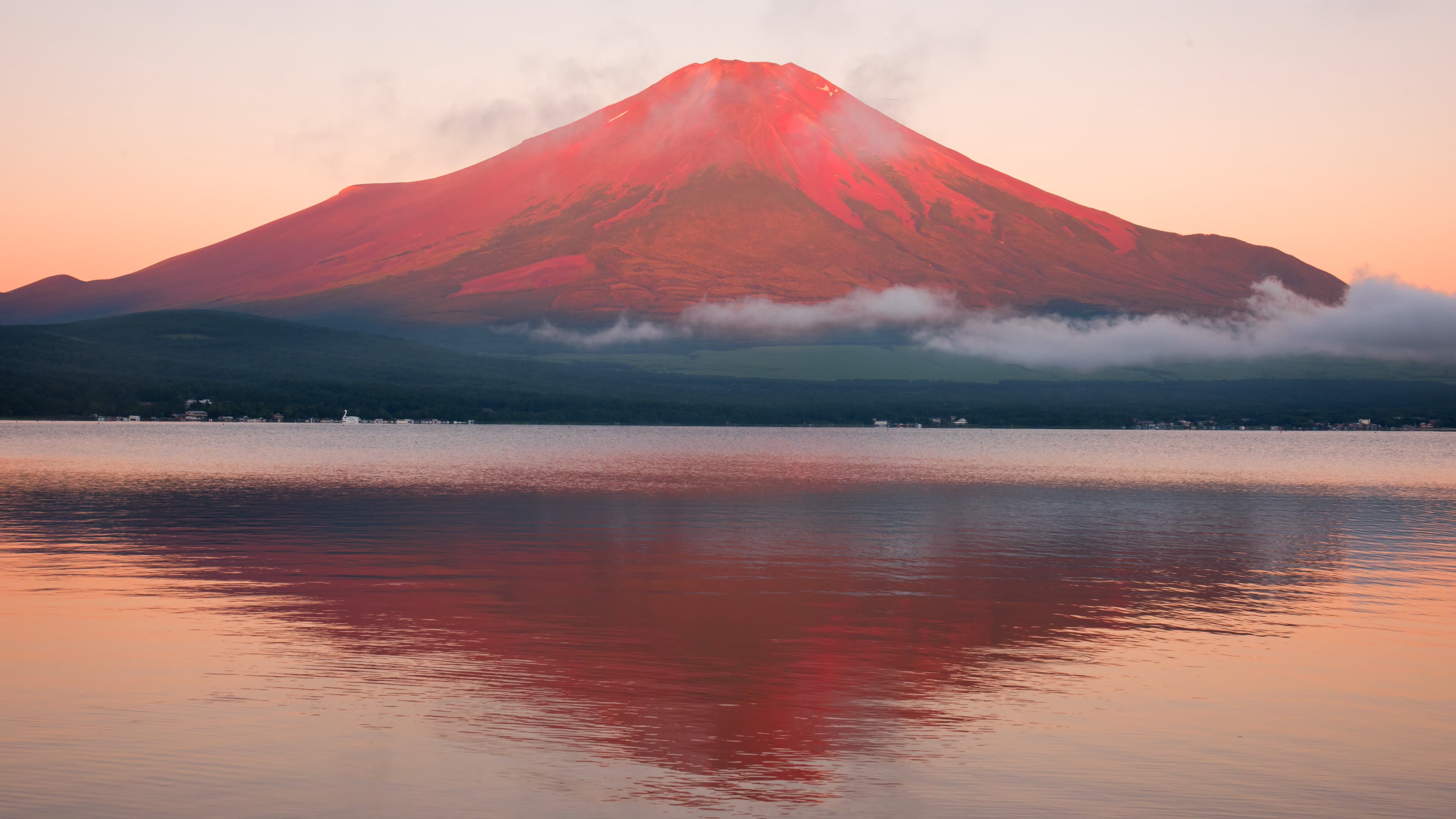 晚霞下的富士山