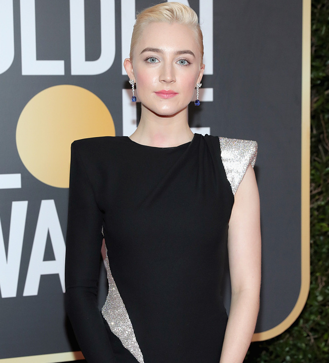 第75届金球奖红毯,西尔莎-罗南黑色礼服展熟女气质