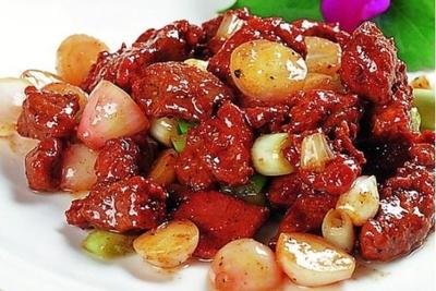 常菜譜:蒜瓣牛肉粒,蒜軟肉嫩,鮮香下飯