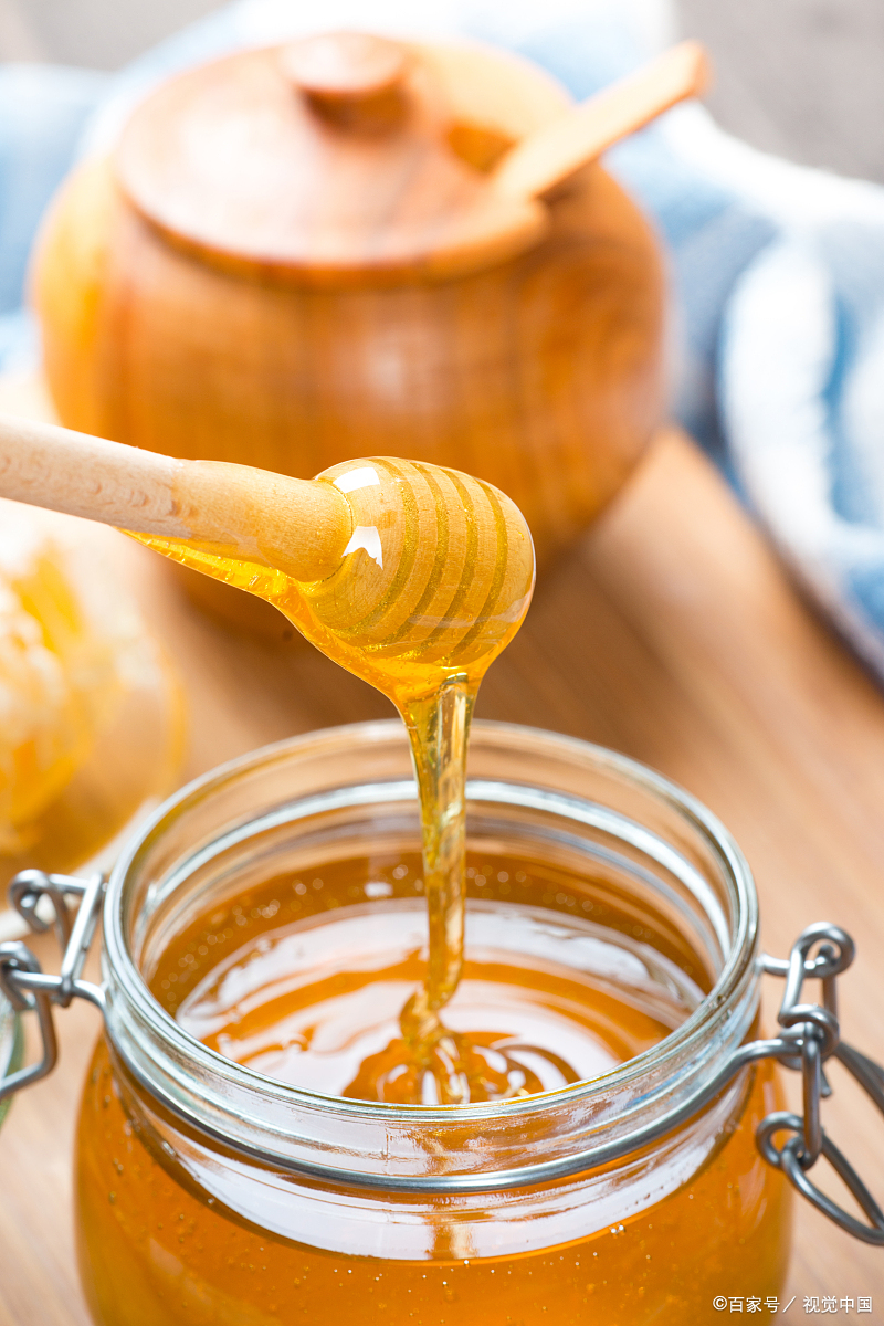 梦见看见蜂蜜好不好(梦见看见蜂蜜好不好什么意思)