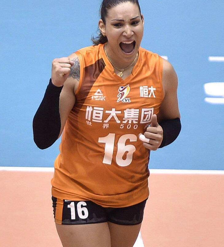 好消息!巴西女排名将坦达拉恢复良好,能跑能跳将为晋级四强出力