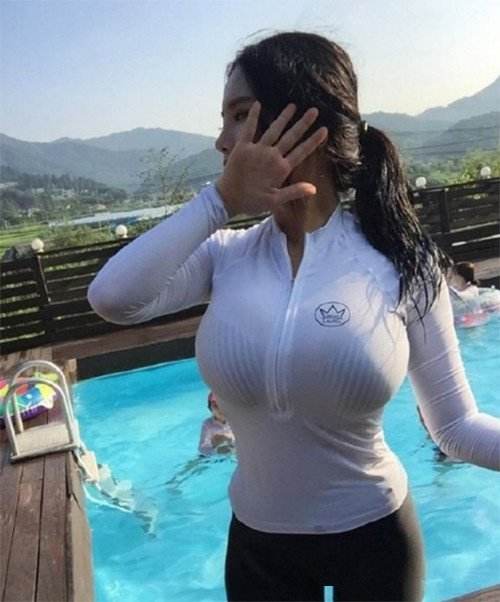 少妇揪乳痧图片