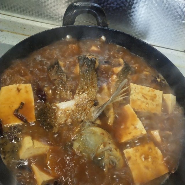 粉條豆腐燉魚,微辣醬香,味道超級好,好下飯