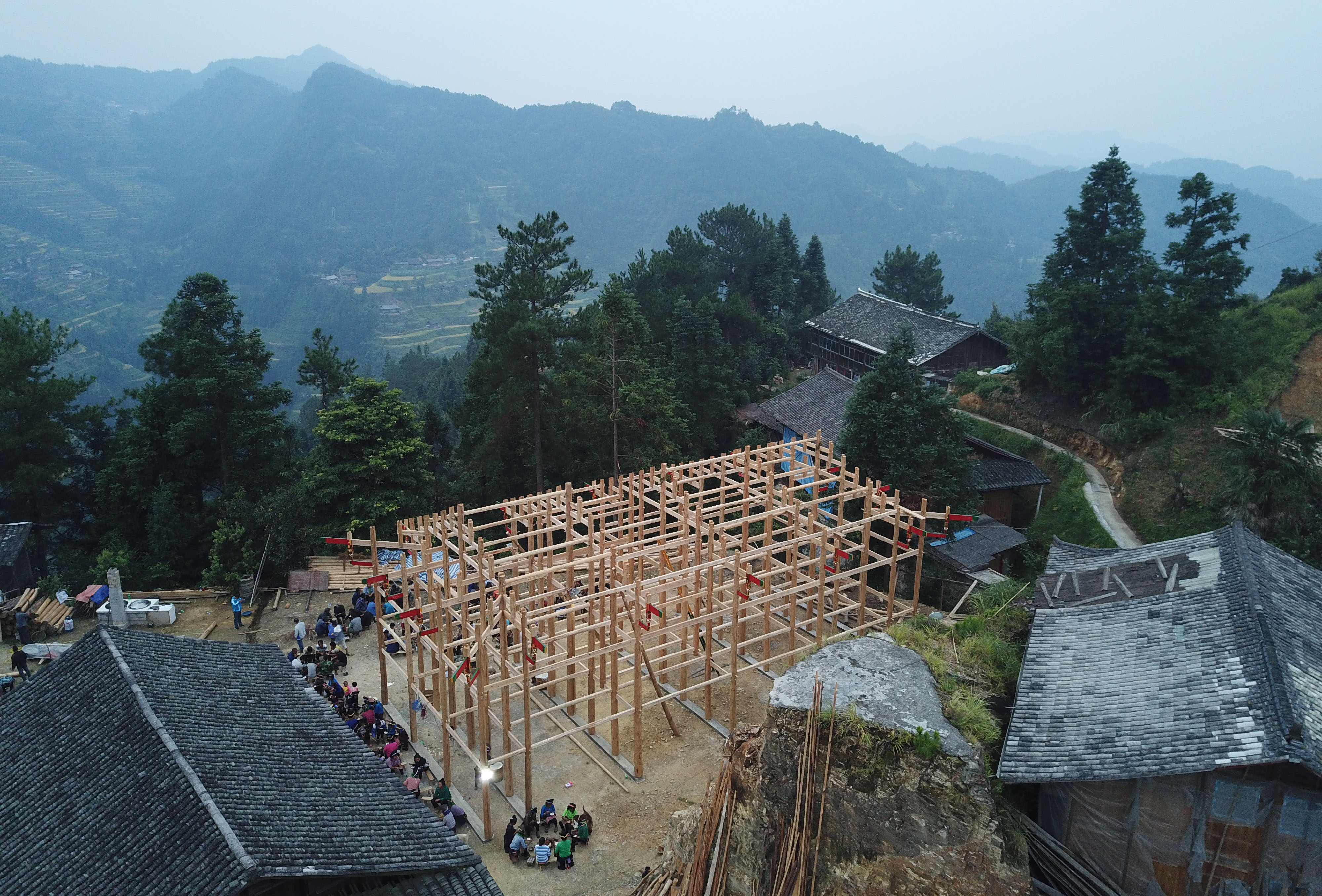 贵州丹寨:苗寨金秋"立房"忙(1)