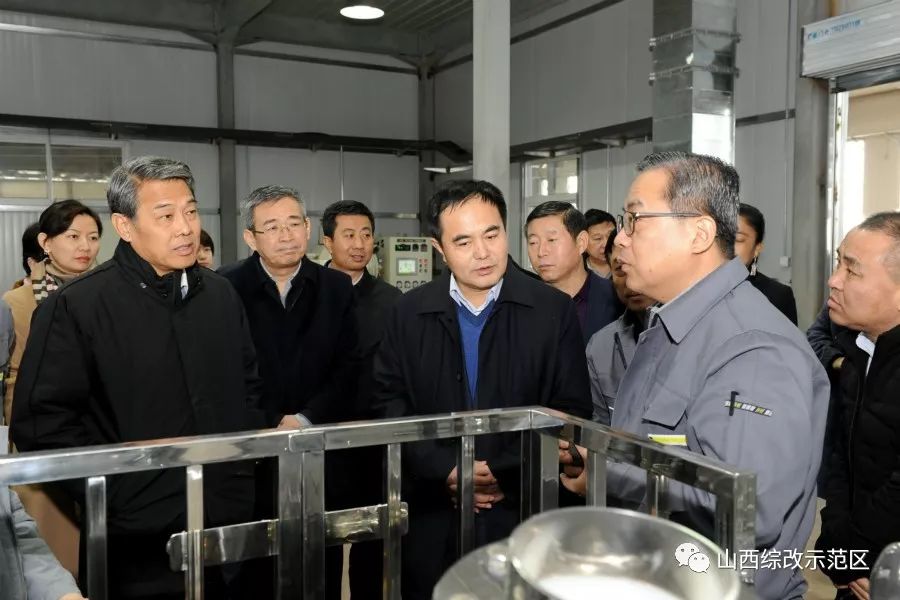 省工信厅党组副书记李晋平在我区调研