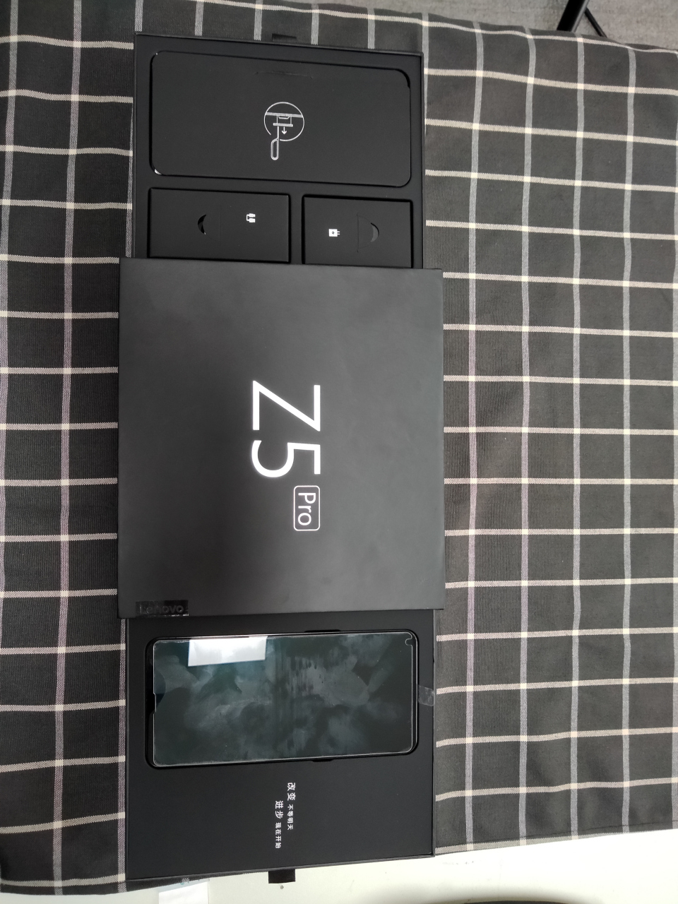联想z5 pro 小雷已收到货,献上几张上手图,这双螺旋动力六位制导的