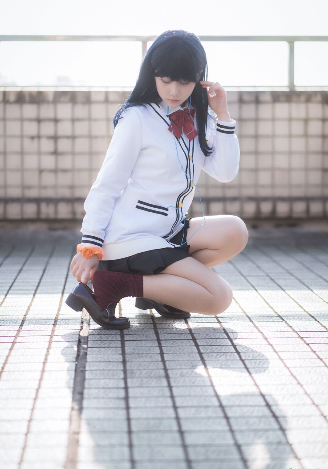 宝多六花cos:天气凉了,走,我们一起去锻炼