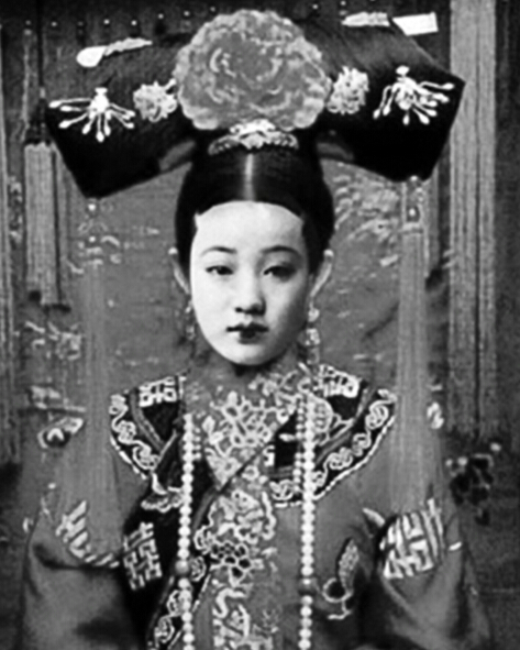 清朝秘史:光绪帝为何最宠爱珍妃?还不因为她最美