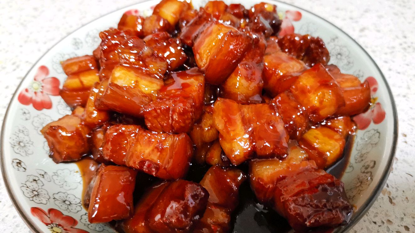家常红烧肉,简单做法好吃不油腻,配上大米饭,味道绝了