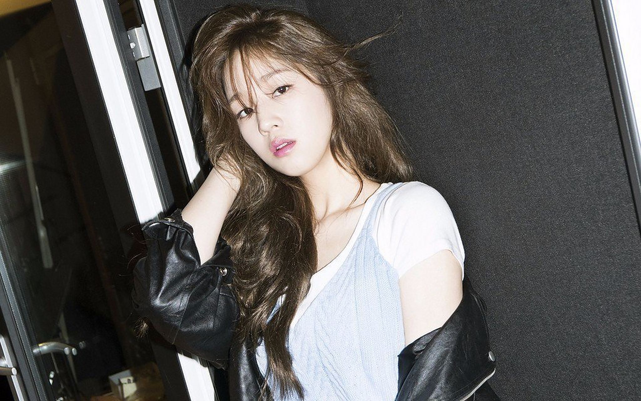 今日热点#【历史上的今天出生的名人们】1994年,韩国女歌手朴宝蓝