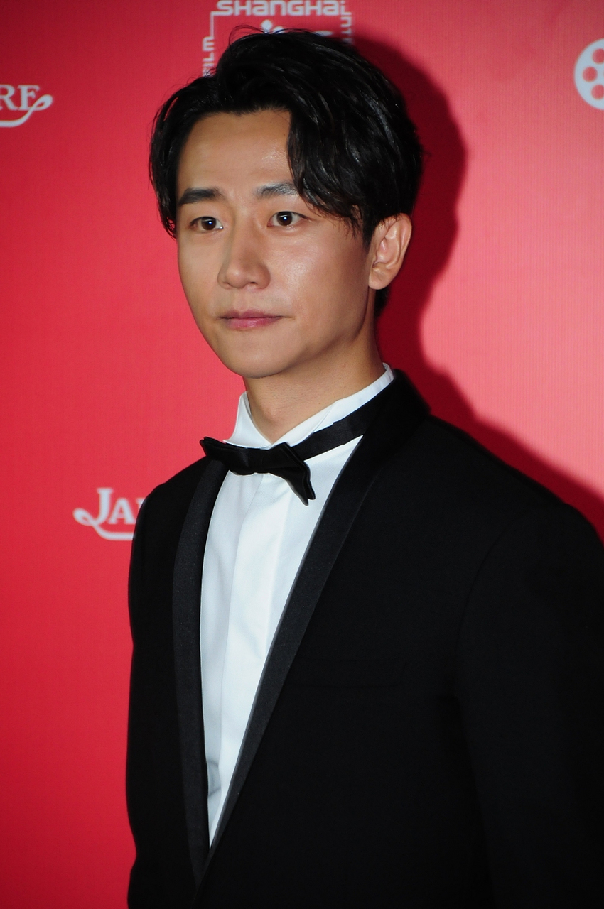 作为一位备受喜爱的演员,黄轩的一举一动都备受瞩目.