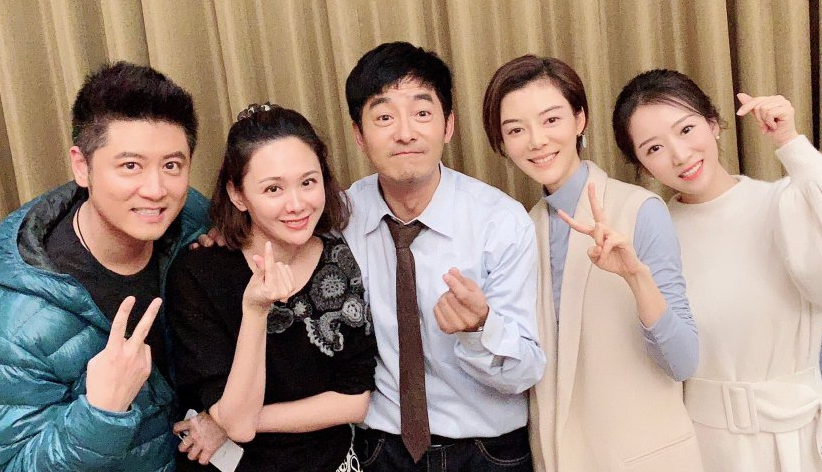 "宠夫达人"程莉莎为郭晓冬庆生,话语极具夫妻"情趣",如热恋