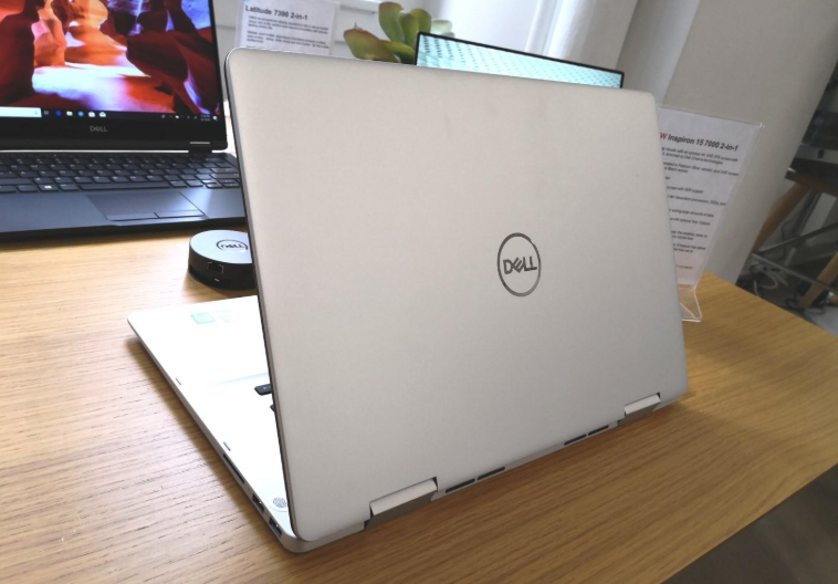 科技:戴尔inspiron 15 7000二合一