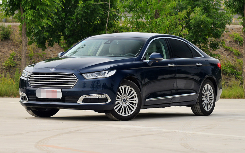 福特金牛座的解析与品鉴,很不错的一款车,大气沉稳