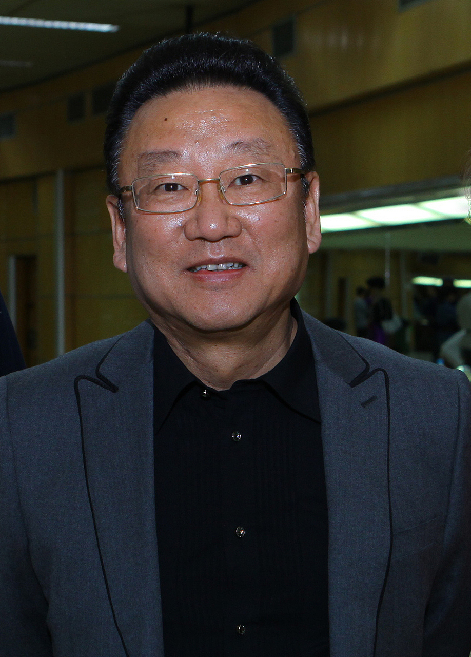 我觉得蒋大为老师的歌唱的很好,唱的歌曲深受大多数听众的喜欢,虽然