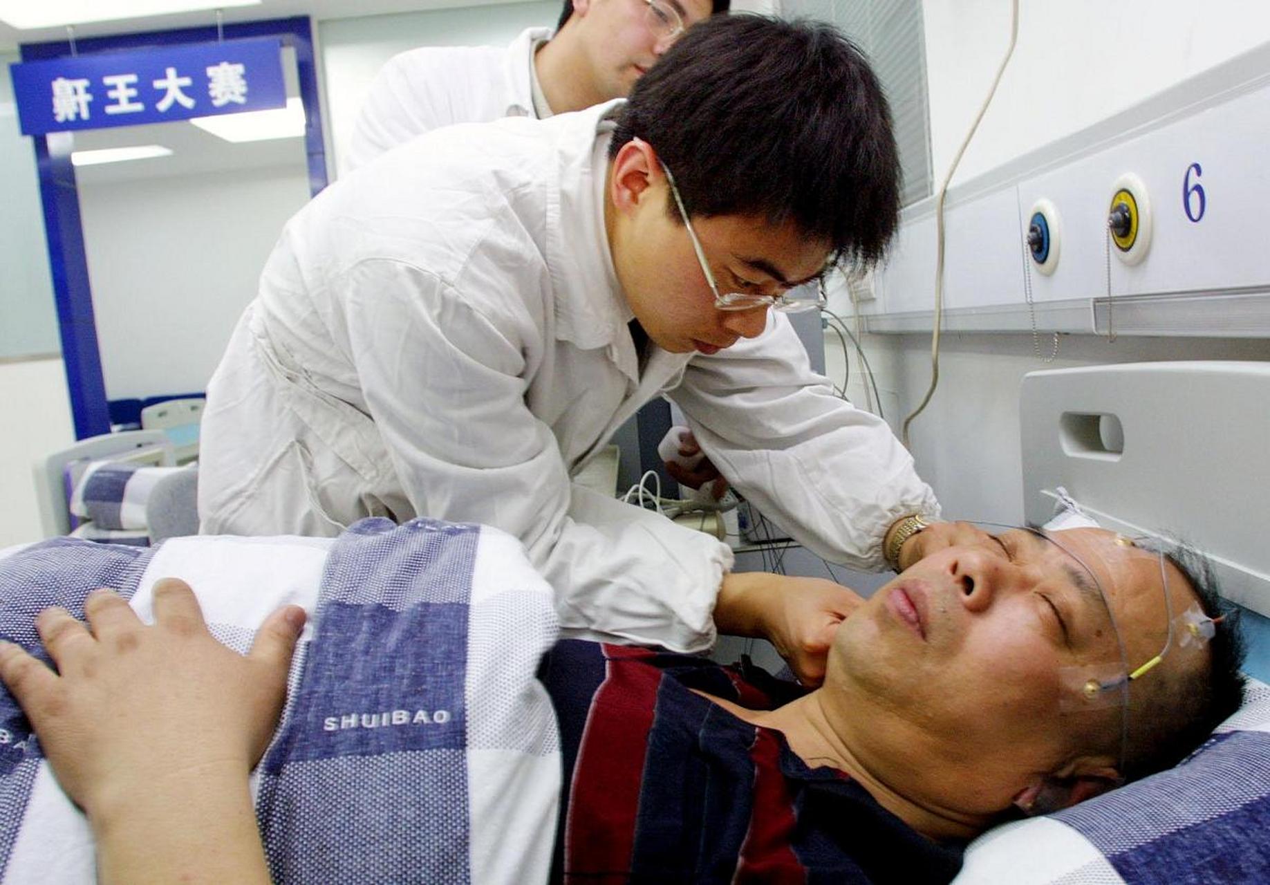 工资没涨真不是我没努力# 近日,上海市胸科医院胸外科主任医师谭强在