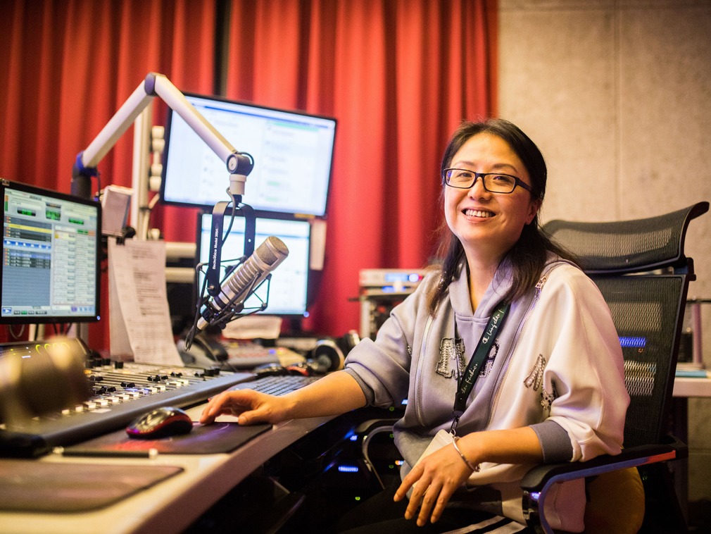 平安高速:她做电台凌晨主持人7年,被誉为副驾驶座上的女人