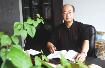 根植陇原精研国术 医德学风誉满杏林?记原甘肃中医学院院长张士卿