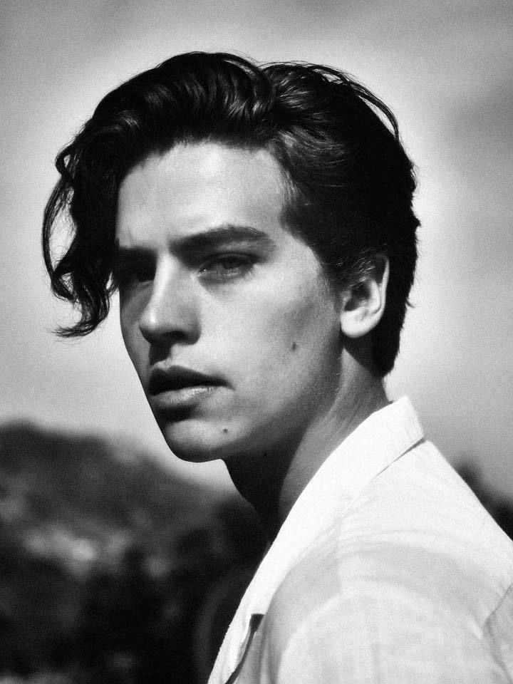 另外這些人也都榜上有名 《河谷鎮》中的科爾·斯普羅斯(cole sprouse