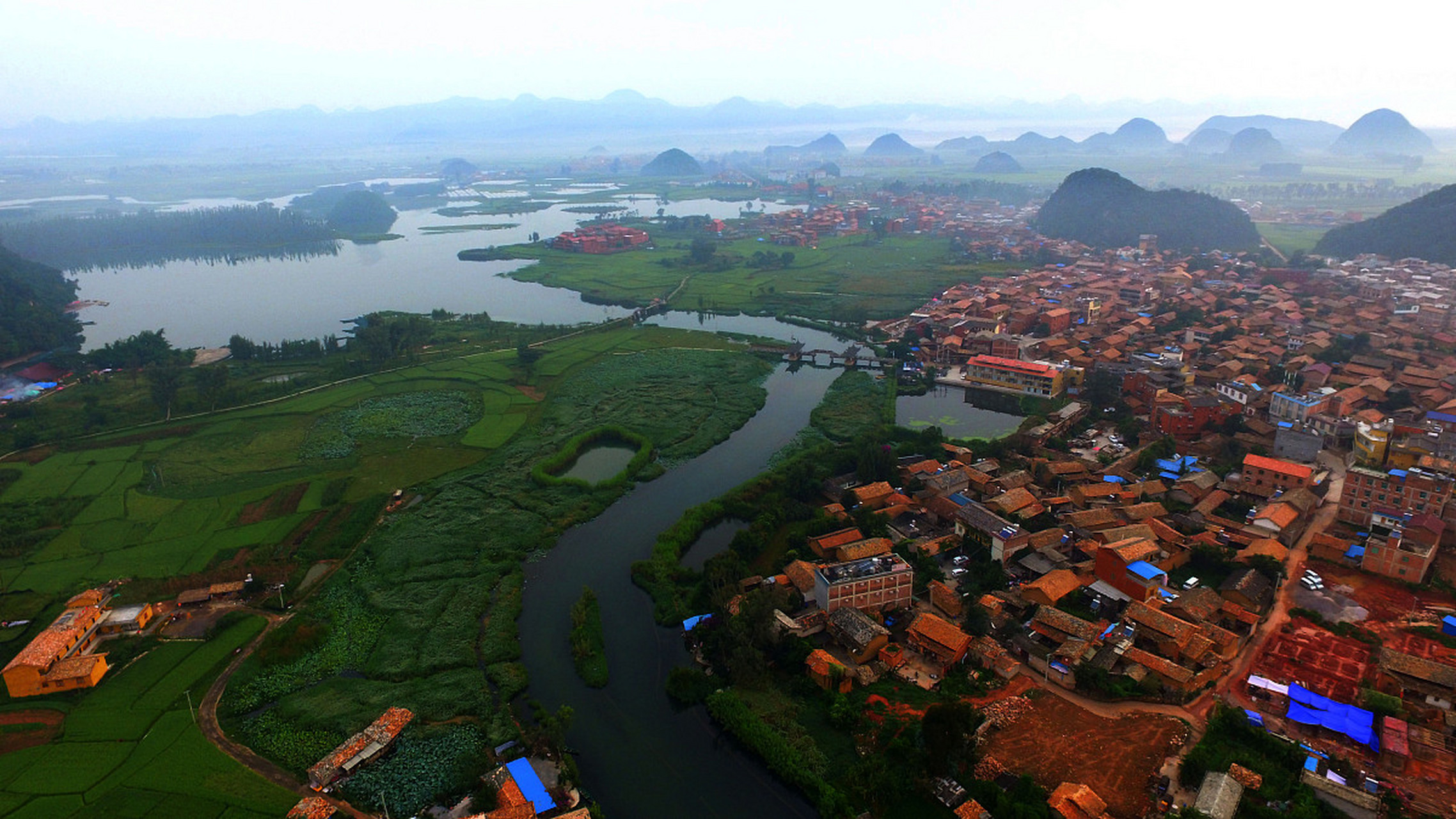 文山州丘北普者黑景区:探秘摆龙湖的"母亲河"情怀  在滇东南的岩溶