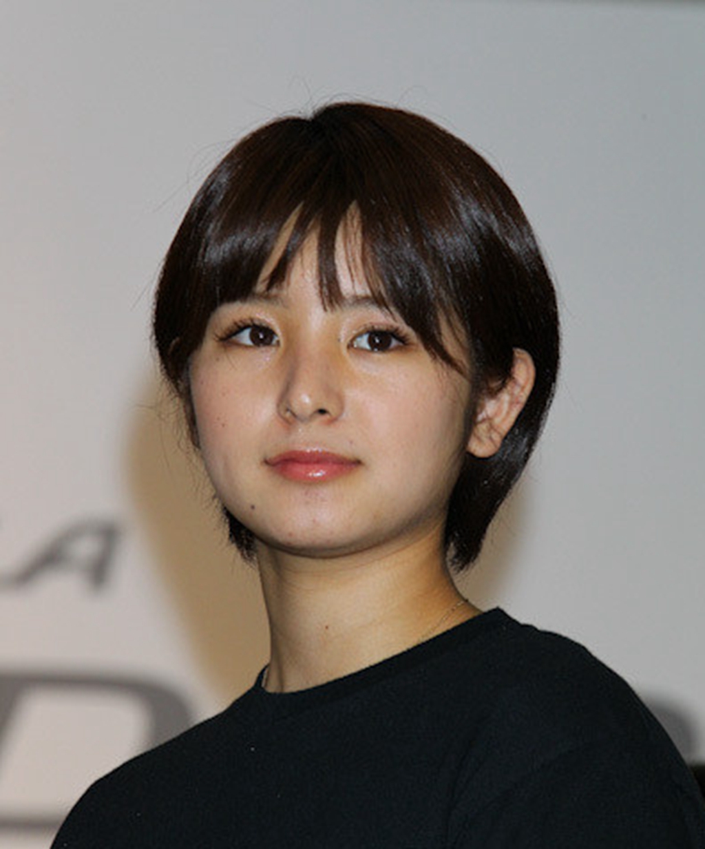 她是日本拳击手,因五官精致备受关注,现身材高挑却依旧单身!