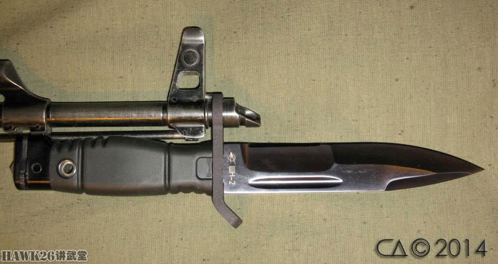 图说:俄罗斯陆军6x9系列战斗刀刺刀 ak-12步枪标准配备