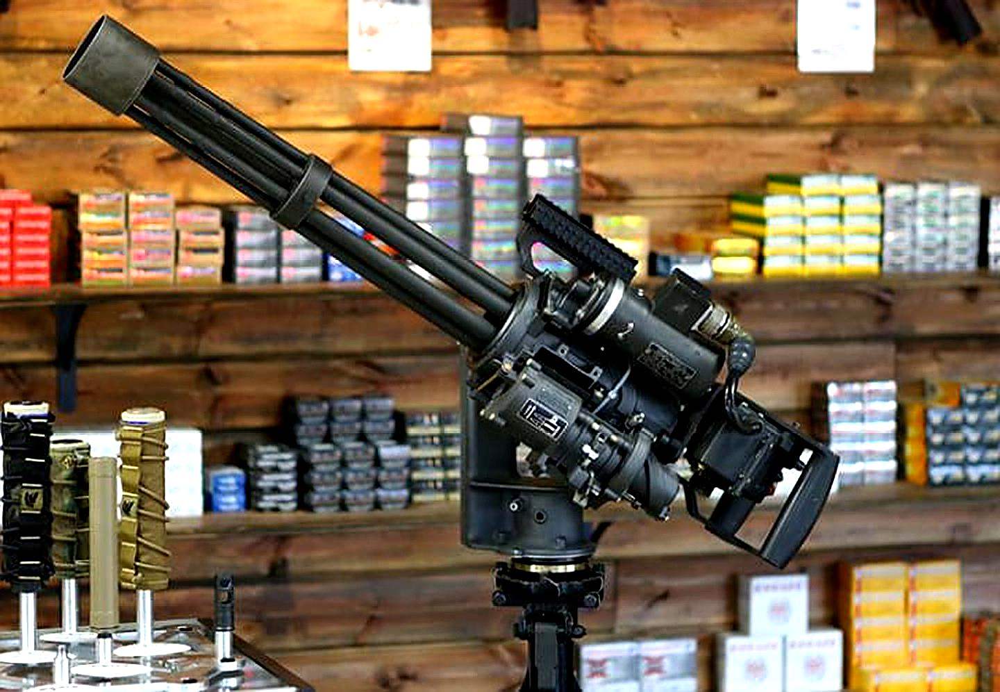 m134型速射机枪:美国陆军型号称为m134型速射机枪,7.