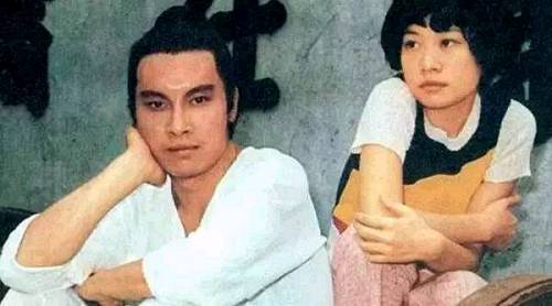 香港演员岳华不幸离世,你第一时间想到的是《珠光宝气》还是亦舒