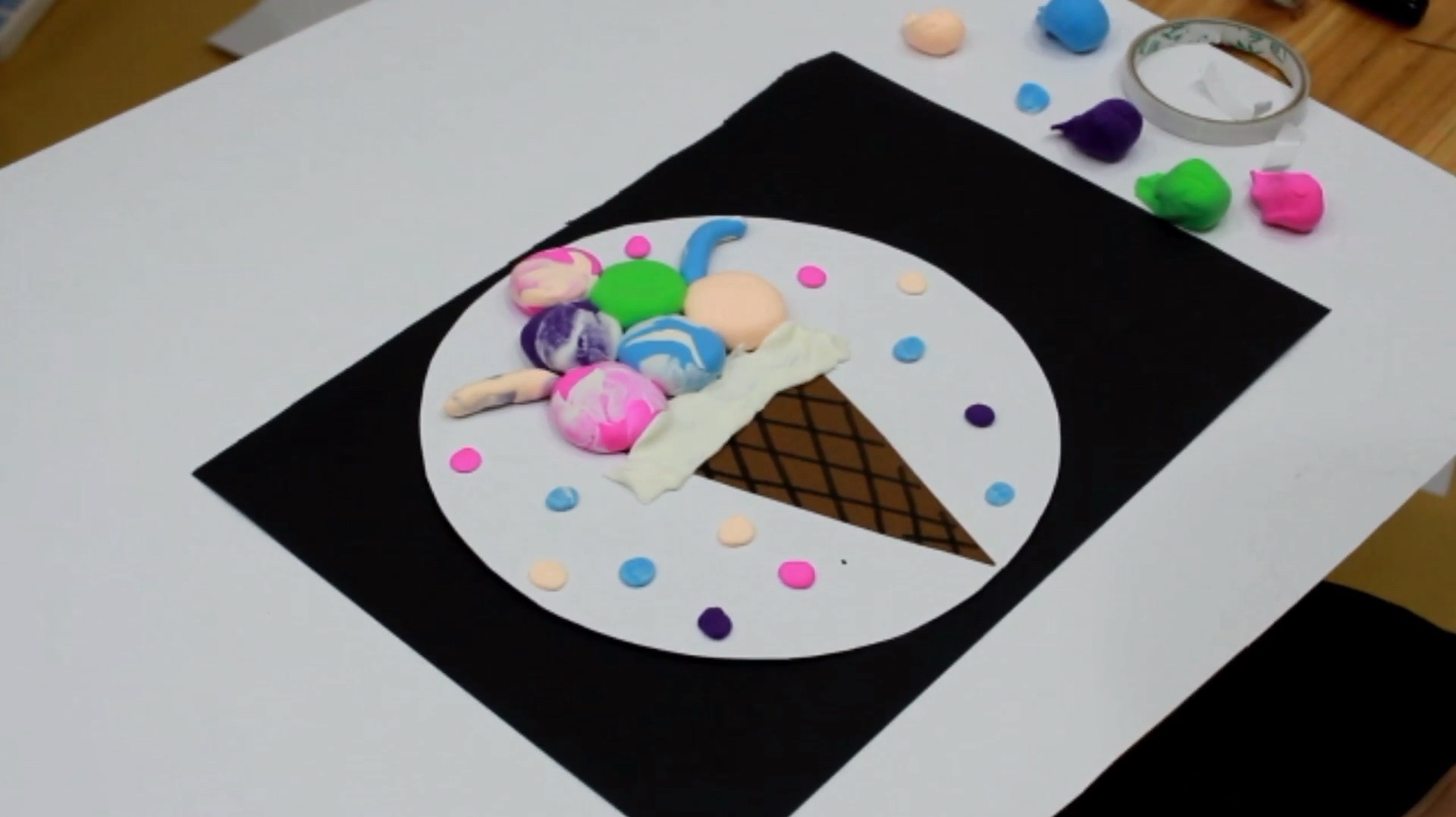 儿童创意美术/ 超级简单的夏日冰激凌,一起制作等待夏天到来